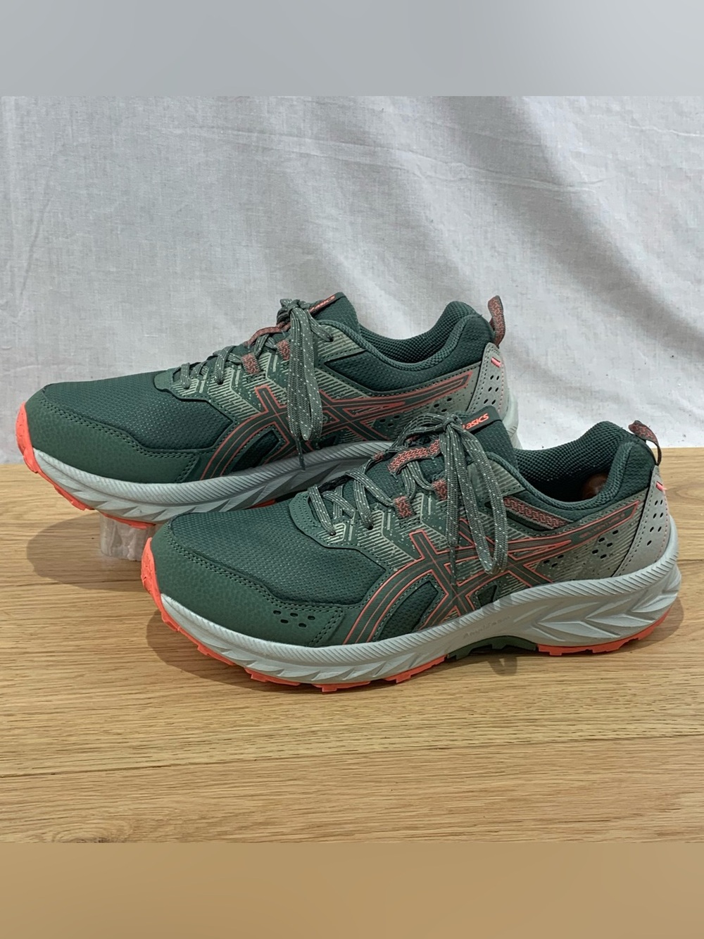 ASICS Gel Venture 9 Ivy Papaya Trail Running Shoes Women’s Size 11 Very Good